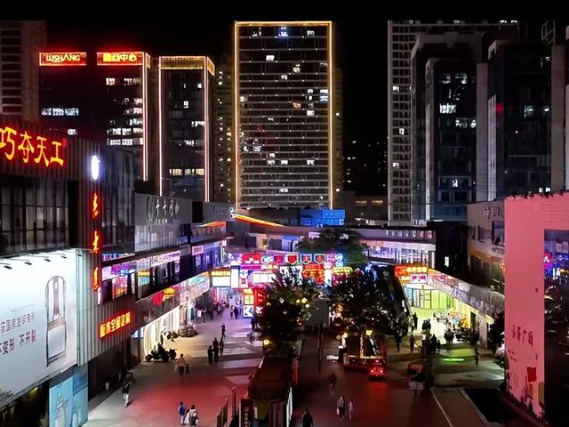 坐着BRT，逛吃临沂！这趟公交慢游，藏着整座城的烟火~