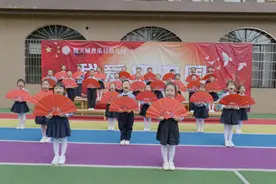 平江县悦天城普乐谷幼儿园：小小少年有担当 红船精神代代传图片