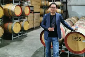 我，80后山东人，和老婆在澳洲创业，最难熬时，俩人住在仓库里图片
