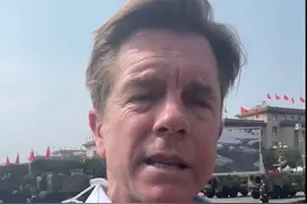 九三阅兵刷屏TikTok，海外网友：中国军队是最强军团图片