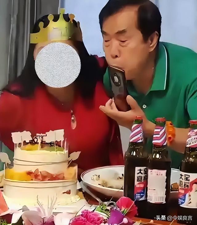 贪财又好色，德不配位的几位老艺术家，晚节不保一点都不冤