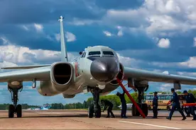 我国为何不仿制美国B52轰炸机？轰6系列真的还有必要吗？图片