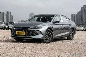 新车 | 全系标配“天神之眼”？比亚迪秦L DM-i智驾版80KM领先型到店图片