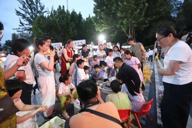 不止能“逛吃”！日照这个夜市，太热闹了→