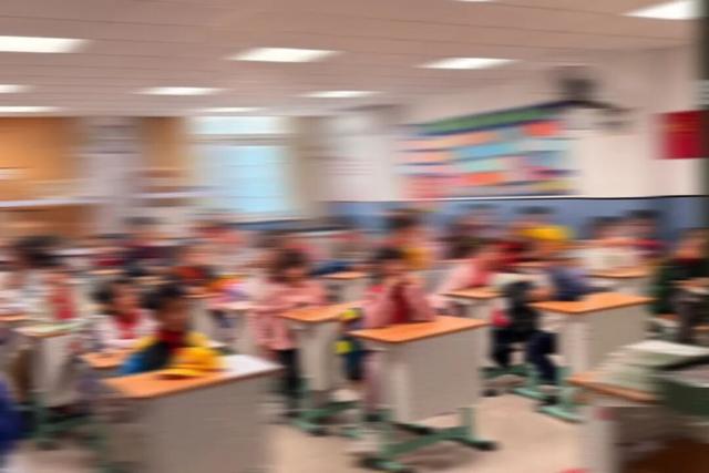 10月，「需要另一个同类」