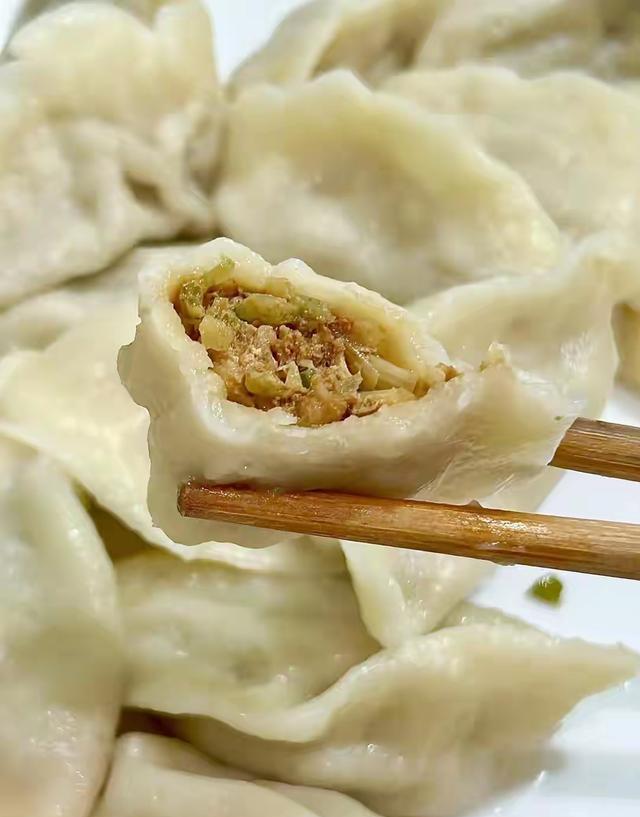 明日重阳节，牢记：1要吃，2不洗，3不送，4不留，传统习俗要重视