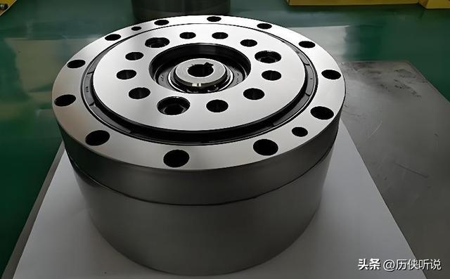 打破日企30年垄断！国产科技成功突围，机器人产业迎来新机遇