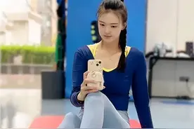 中国女排四代“第一美女”:魏秋月的腰，张常宁的腿，惠若琪的臀图片