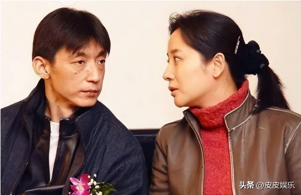 她是国家一级女演员，多次给坐轮椅丈夫戴绿帽，如今儿子也是演员 第23张