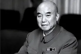 湖南出了不少开国将军，但是要论军事，这三位名将稳居前三图片