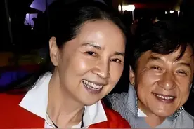 被成龙“泡过”的女星，个个性感迷人，是玩玩而已还是真爱？图片