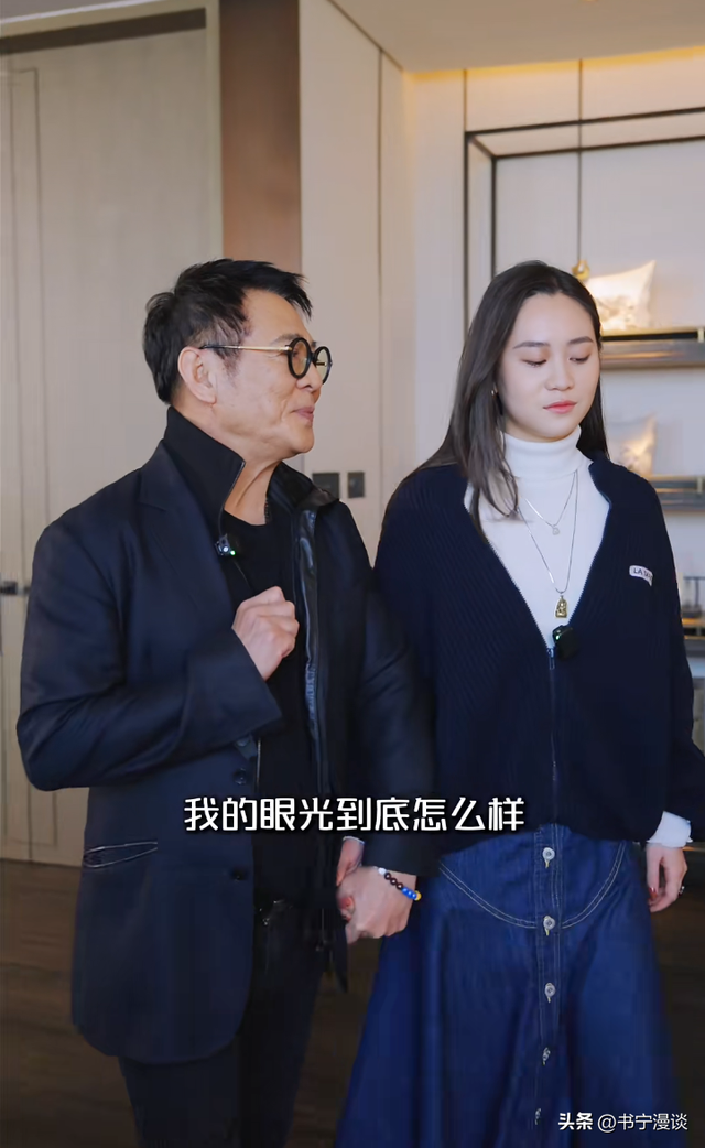 李连杰是真缺钱了！带小女儿提车被嫌弃，jada狂翻白眼满脸不耐烦