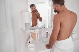 男生洗澡时，记得多检查生殖器图片