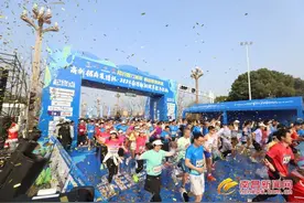 逐梦“最美赛道”点燃城市激情——高新招商集团杯·2025南昌鄱阳湖半程马拉松综述图片