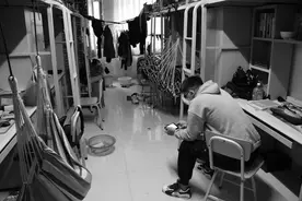 大学舍友借我10万直接消失了，我结婚他给我寄来一封信，我哭了图片