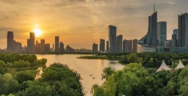 武汉人，刚从安徽合肥回来，实在忍不住想说：对合肥的 5 点印象