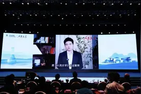 董宇辉获“文学奖”，不必过度解读图片