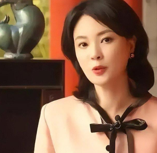 释永信被查后，令人担心的事就发生了！著名央视主持人受到牵连