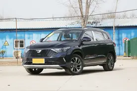 大5座中型SUV，灵活好开提速快，年轻个性有实力，解读捷达VS7图片