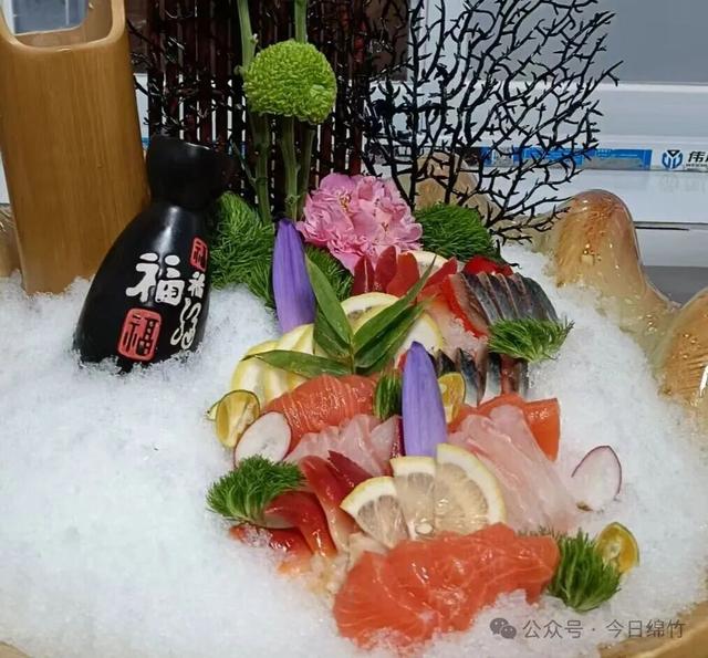 闹热得很！再过两天，绵竹这里又是人山人海……