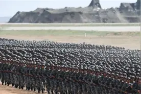 解放军目前拥有13个新编集团军，一个集团军到底有多少兵力？图片