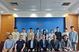 伤不起的髋关节！教你健髋走过100岁图片