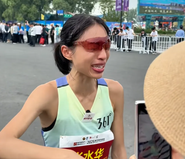 赢了面子丢了里子！小心机暴露的“最快女护士”，终为荒唐买了单