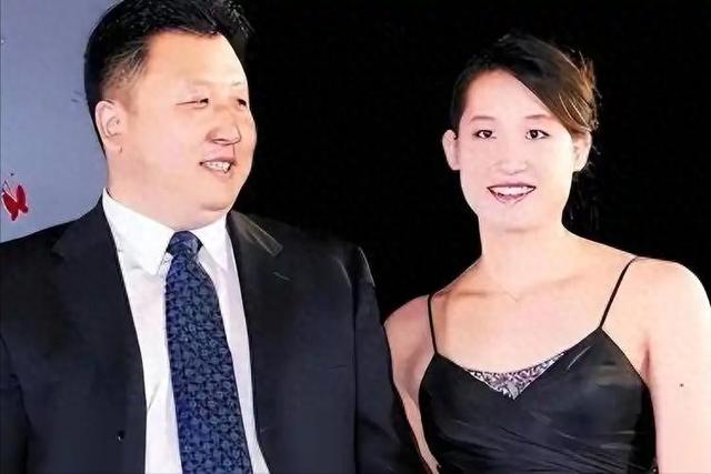 连娶3位徒弟，将奥运冠军变主妇，毁掉队员前途的他能有多离谱？