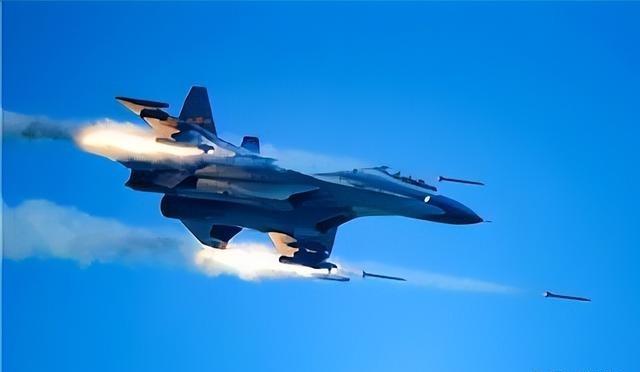 攻不了也守不住！中国空军在西藏上空，被印度空军足足欺负了40年