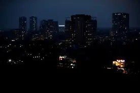 越南电力告急1万家工厂停工，中国送电越南，会再演农夫与蛇吗？图片