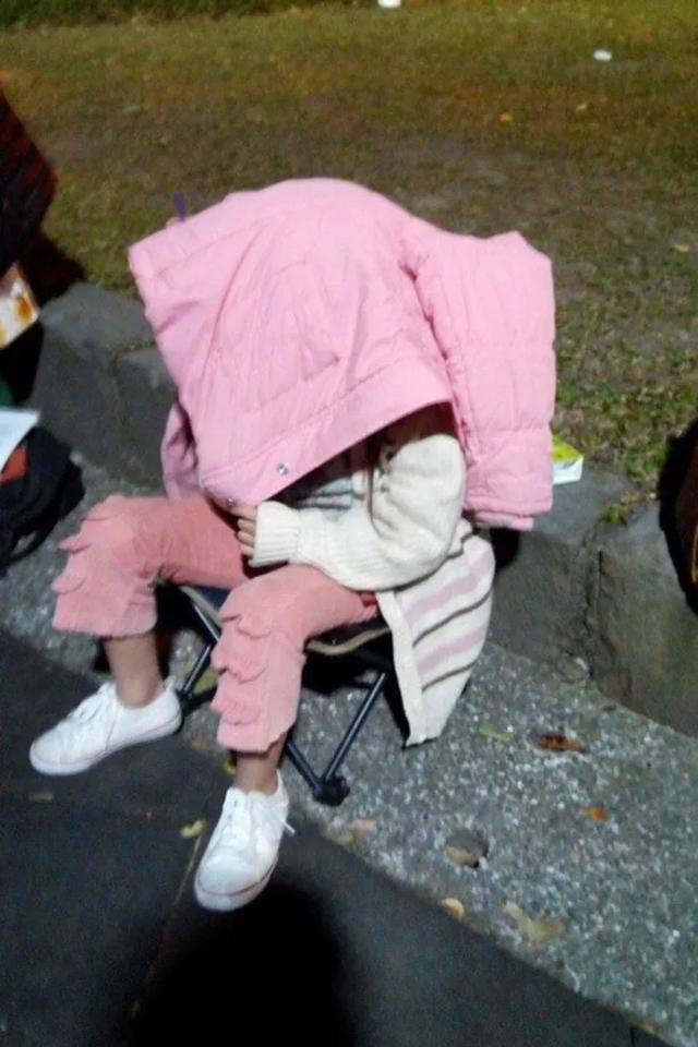 还记得《俗女养成记》里的小嘉玲吗？已经16岁啦？