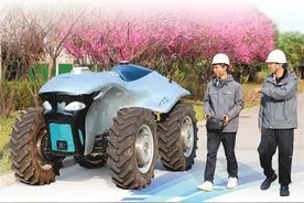 河南农机“慧”种地图片