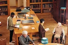 前两天跟同学去宁夏玩 看到回族大姐藏着的秘密才知道误会这么多年图片