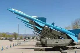 红旗漫卷西风，经典武器回眸之“红旗”–2地空导弹图片