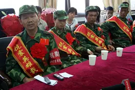 军转干部--辛辛苦苦干到营，一旦转业归于零图片