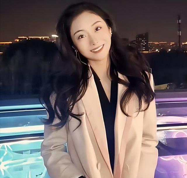 “买英国精子生3娃”的山东女人	，8年后现状曝光！如今她后悔不？