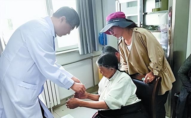 中国将迎来前所未有的死亡高峰？专家给出答案：是这些因素导致的