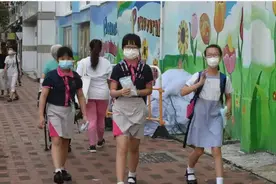 香港教育界大事件！“杀校潮”后再迎“裁师潮”？小学老师面临“优化”，普通话要达标！图片