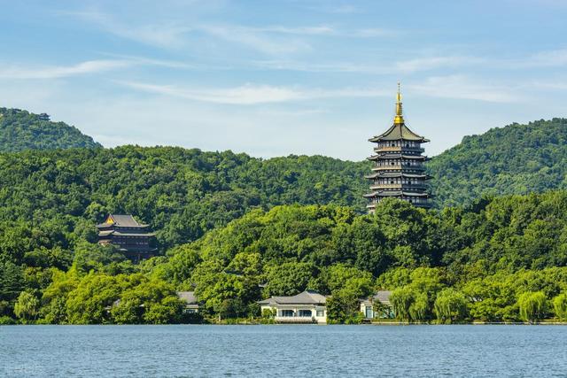 国内超适合老人游玩的6座城市，不累、不赶、不折腾，每个都好玩