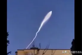 突发！2吨高爆弹头以15马赫速度砸向以色列，伊朗真的要拼命了！图片