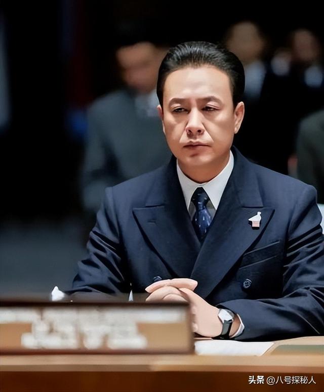 跑龙套20年、吃剩菜、买不起房、被导演嘲笑，如今他打了谁的脸？