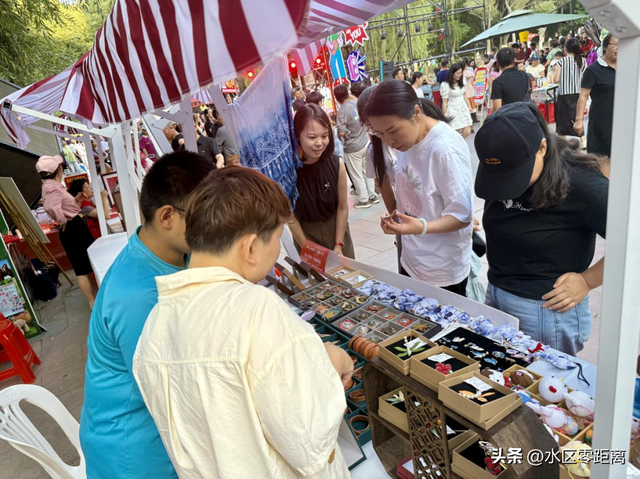 乌鲁木齐市水磨沟区—水磨沟区“好人巴扎”开市啦！市民在互动中开启沉浸式“赶集”之旅