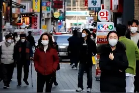 看了韩国去年25.5万的人均收入，再看中国上海，差距不是一般的大图片