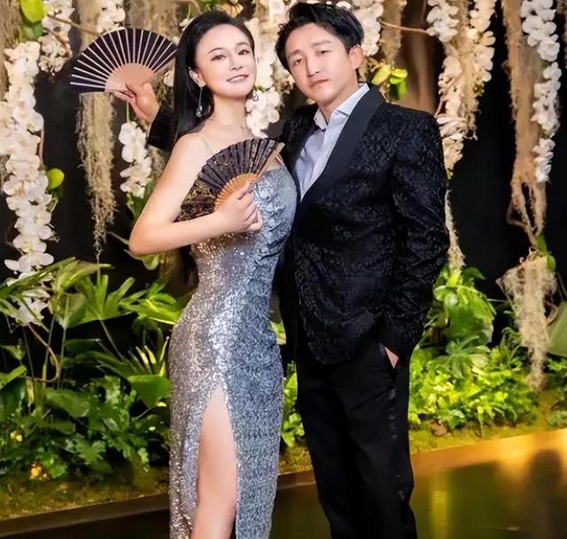 里子面子都没了！赔光2亿后	，妻子深夜亲手撕下邹市明最后的体面