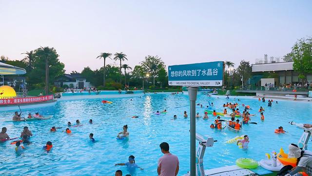 际华园水晶谷烟花电音节启幕 点燃夏日狂欢