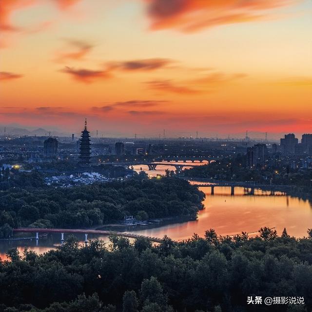 中国醉美地标集：贡嘎雪山、九寨沟、洱海、鸣沙山、万佛塔