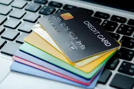 部分银行调降信用卡最低还款额比例图片