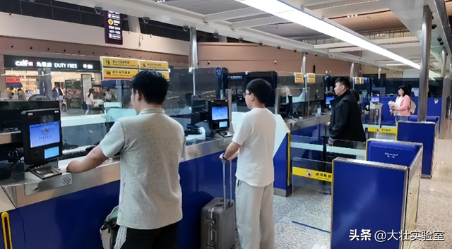 政策加持五一假期，边境口岸热闹，中俄跨境旅游持续走热