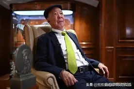 吕志和出殡，港澳四任特首扶灵，香港四大家族后人站两排送别图片