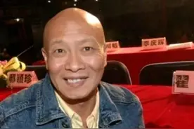 痛心！65岁二人转演员翟波去世，最后露面瘦成皮包骨，遗愿也曝光图片
